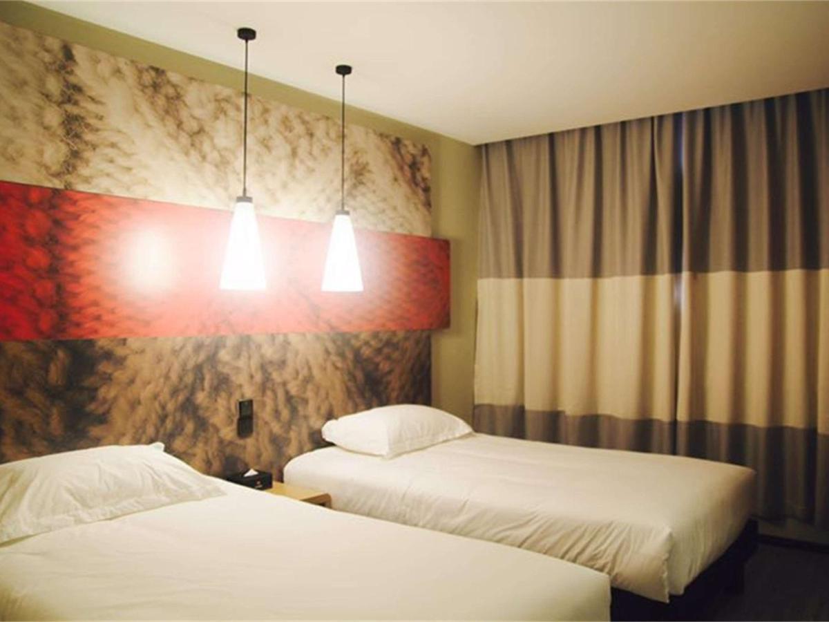 Ibis Chengdu Meizhou Center Zewnętrze zdjęcie